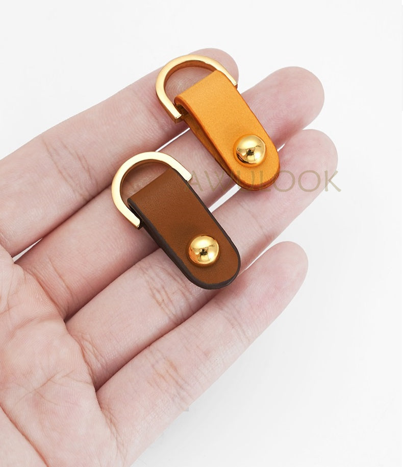 Pair of Leather Taps with D ring and Screw Connector