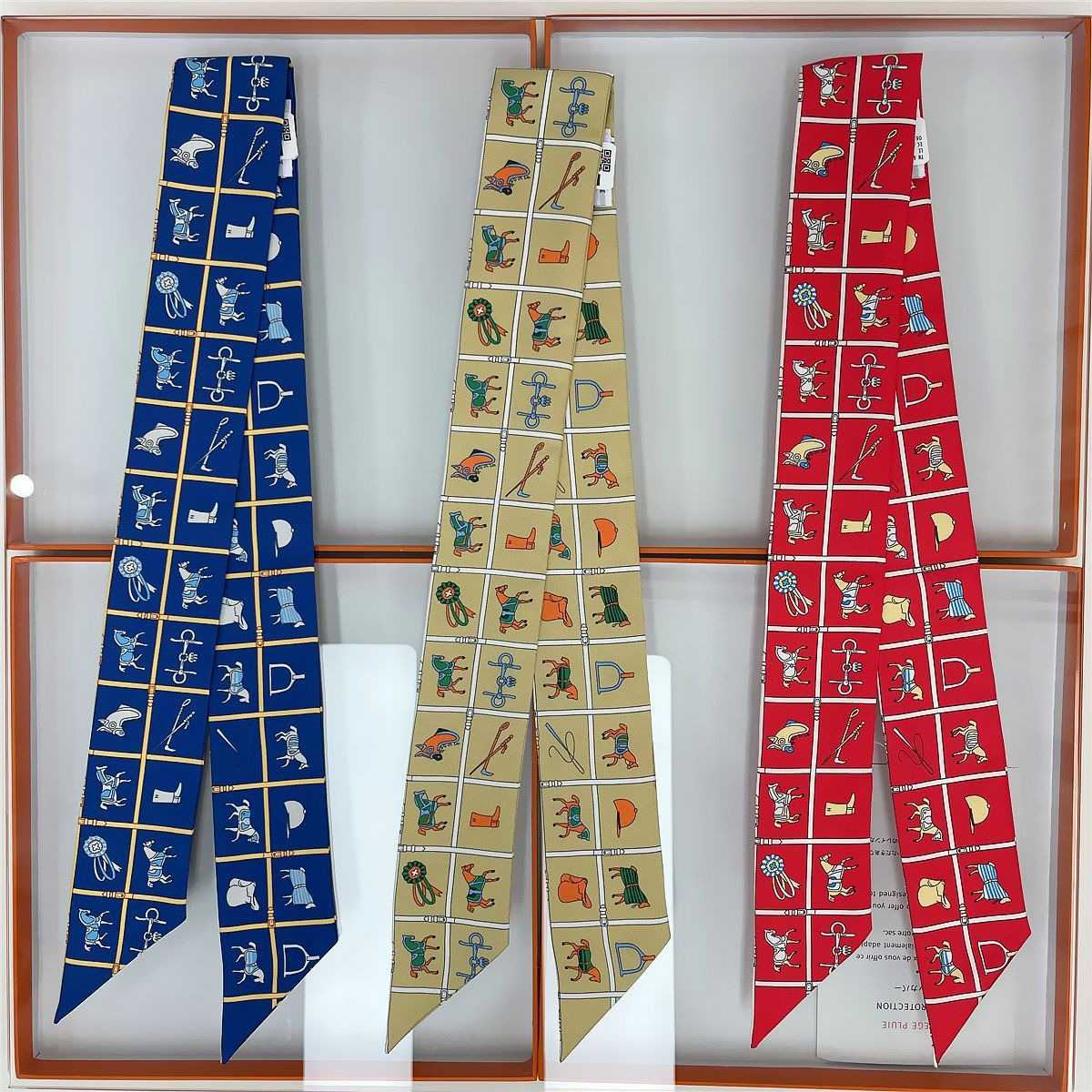 Silk Twilly- Couvertures Et Tenues De Jour