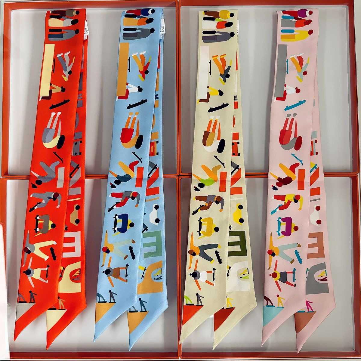 Silk Twilly- Figures libres