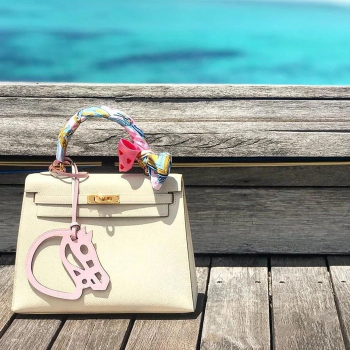 Bijou de Sac en Cuir d'Agneau, Coeur avec Lettre