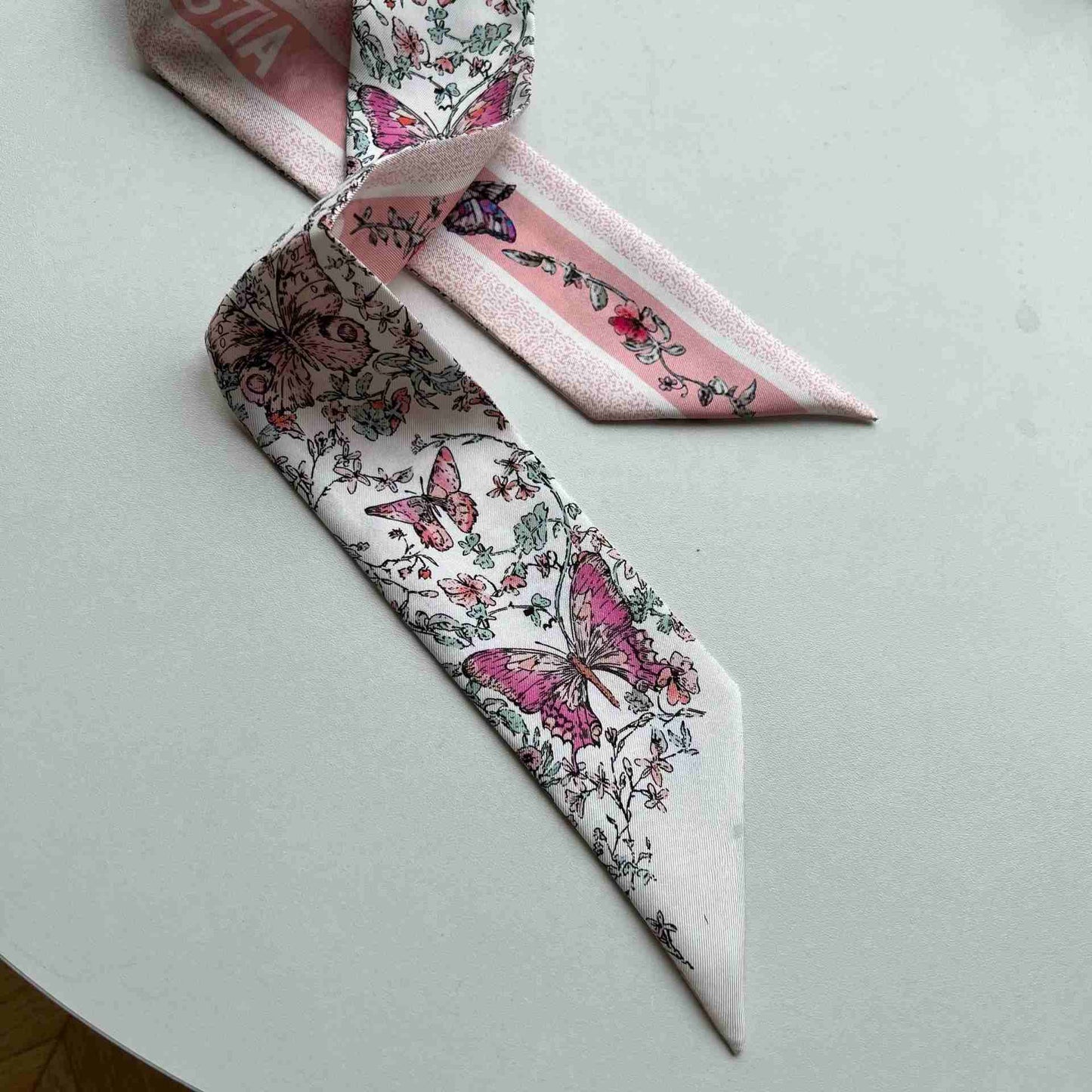Silk Twilly- Toile de Jouy Papillon Mitzah