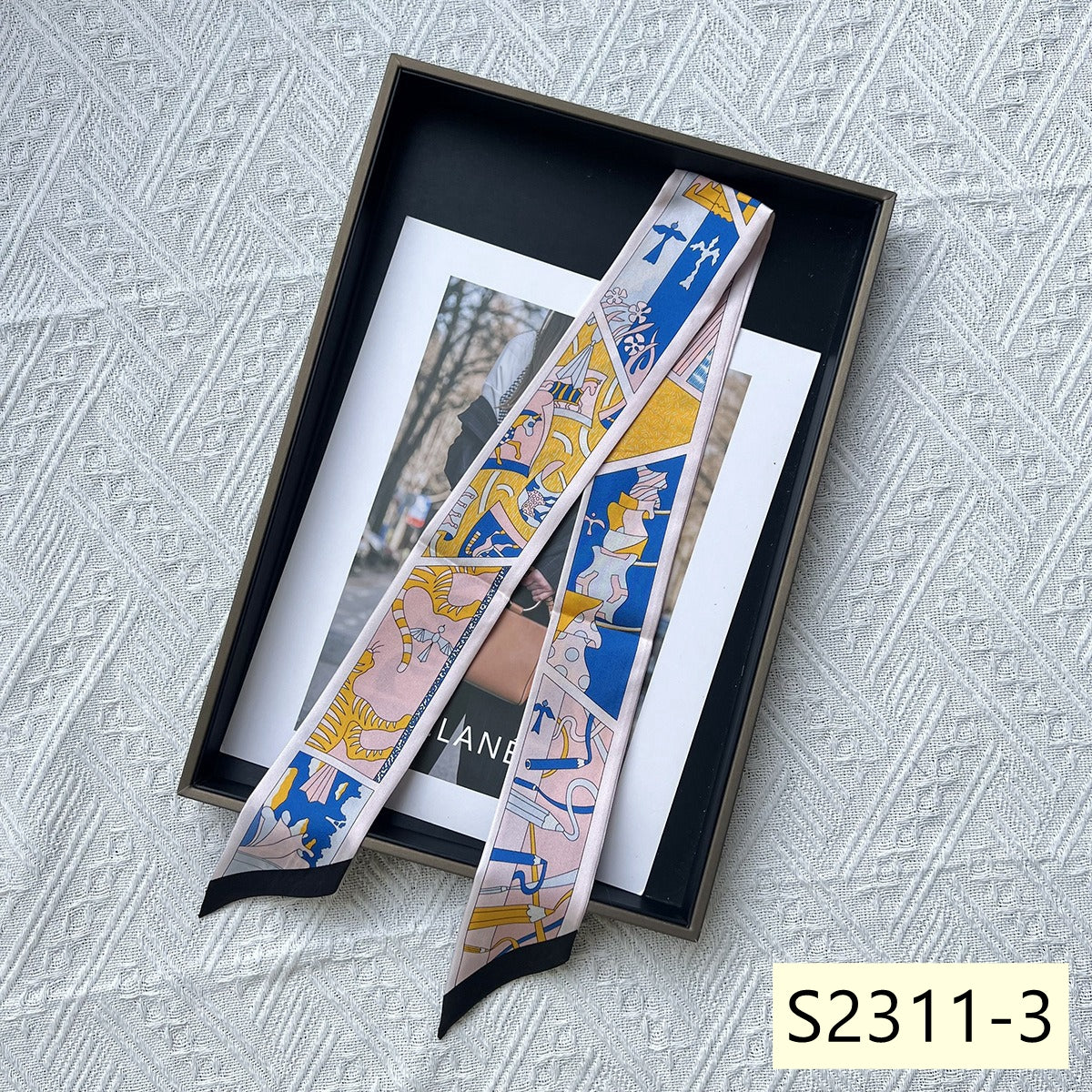 Silk Twilly,86cm× 5cm, S2311