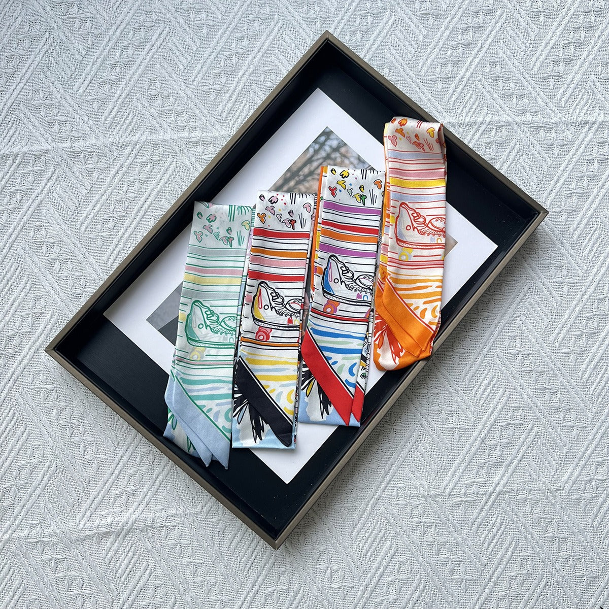 Silk Twilly,86cm× 5cm, S2313