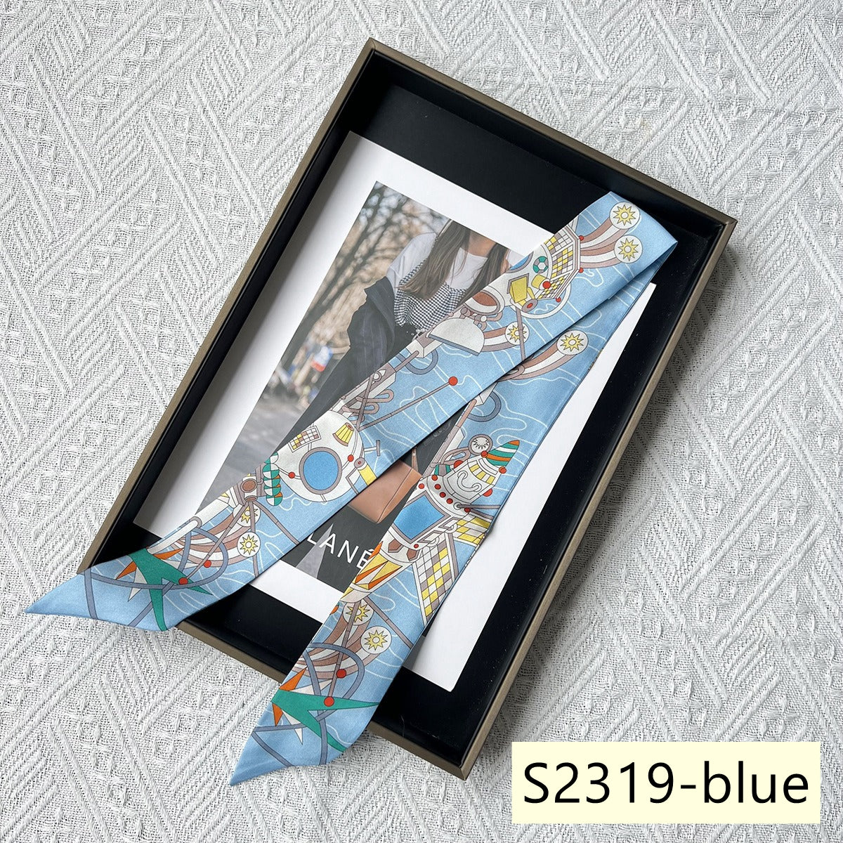 Silk Twilly,86cm× 5cm, S2319