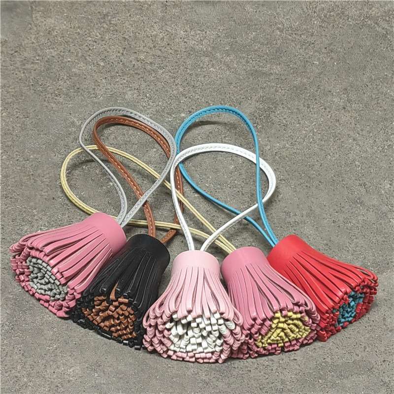 Bijou de Sac en Cuir d'Agneau, Coeur avec Lettre