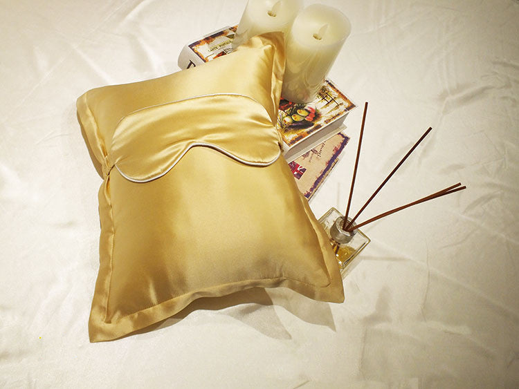 Mulberry Silk Throw pillow and eye mask - Awulook