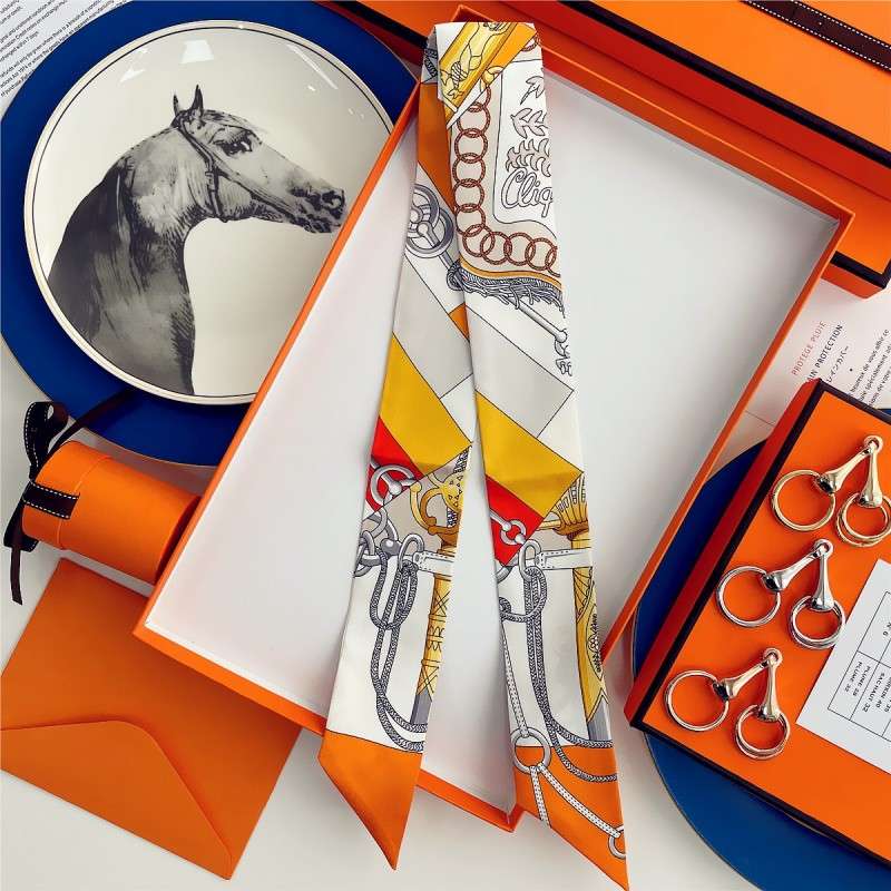 Cliquetis Silk Twilly Scarf