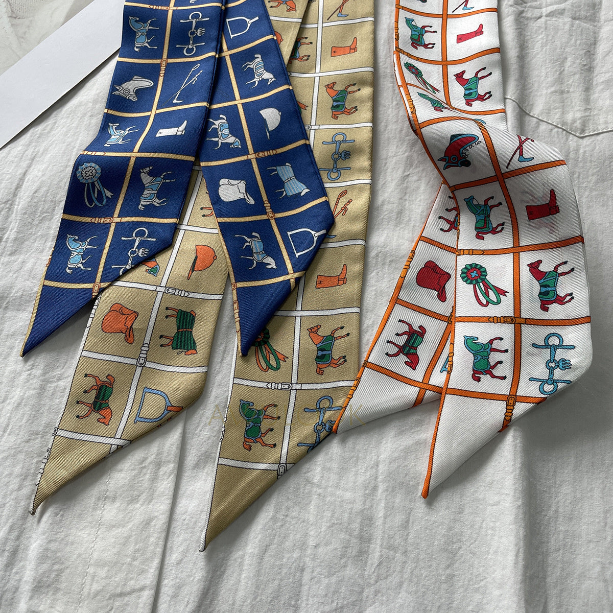 Silk Twilly，86cm× 5cm, S39