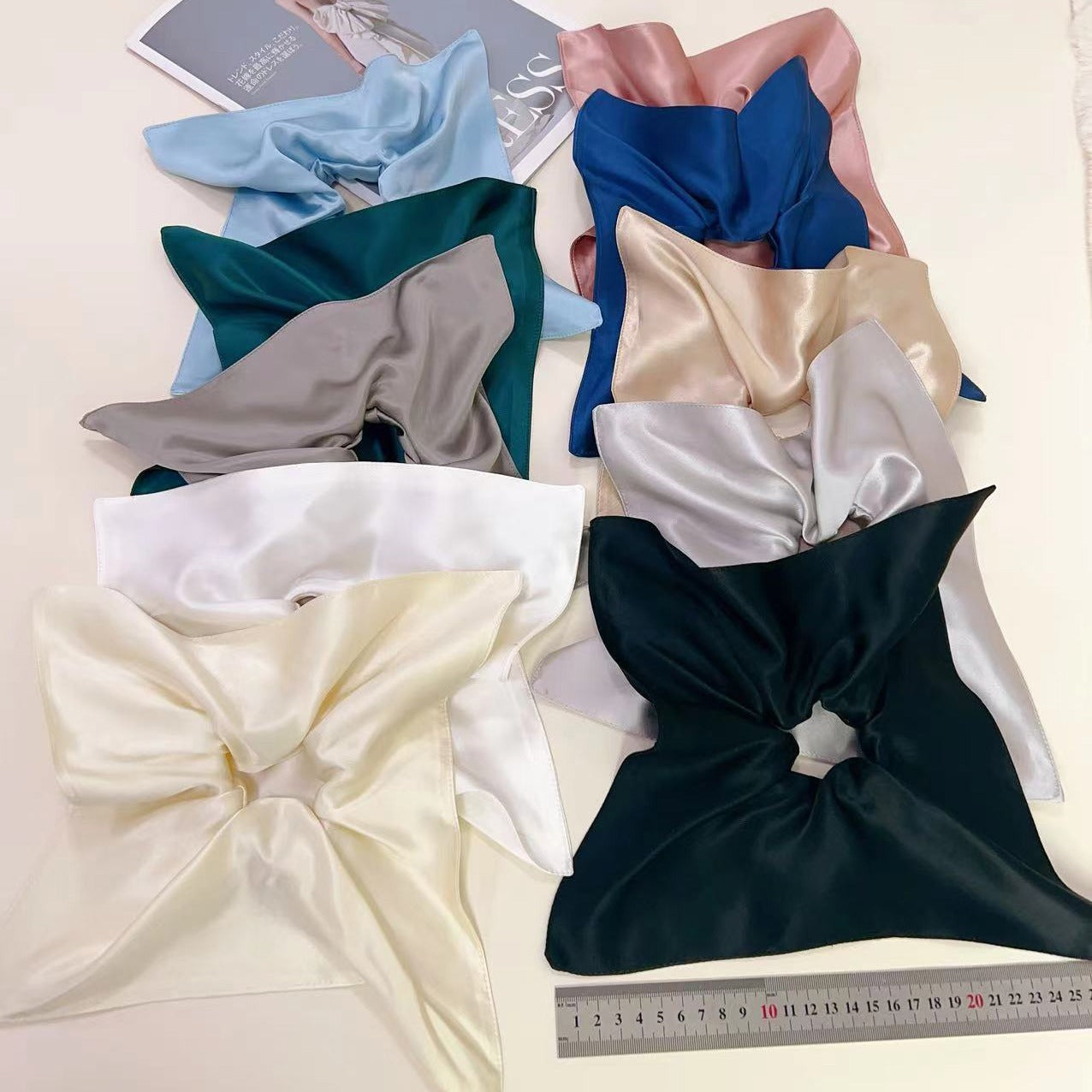 Chouchou pour cheveux 100 % soie 30Momme avec nœud